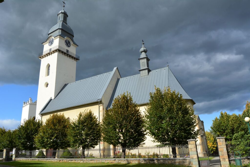 szepesbela-katolikus-templom-haranglab (2)