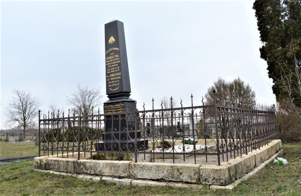 nagysallo-juhasz-csalad-sirja (8)