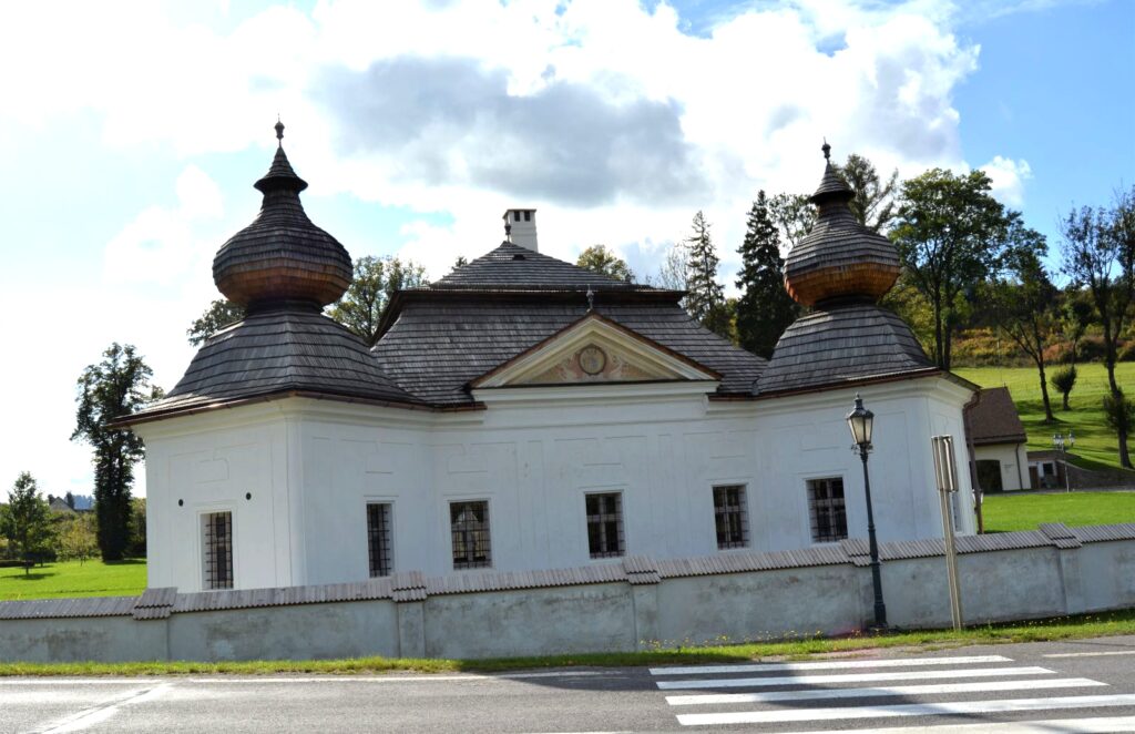 felsokubin-kastely (10)