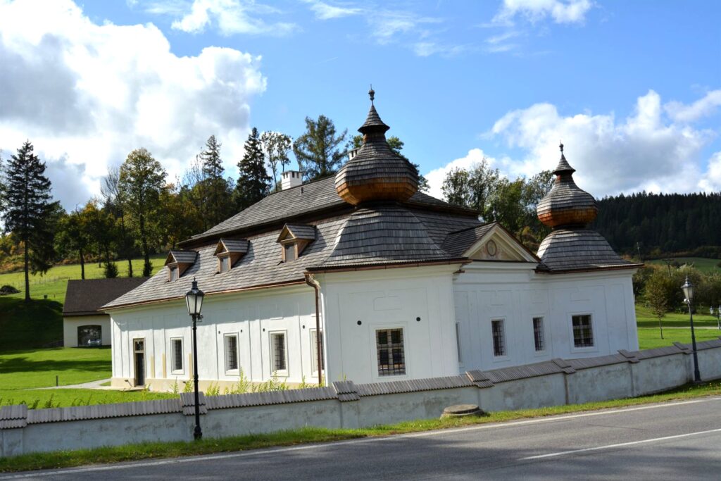 felsokubin-kastely (8)