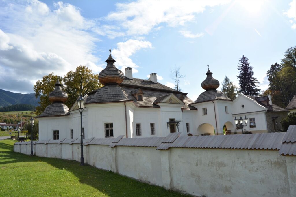felsokubin-kastely (4)