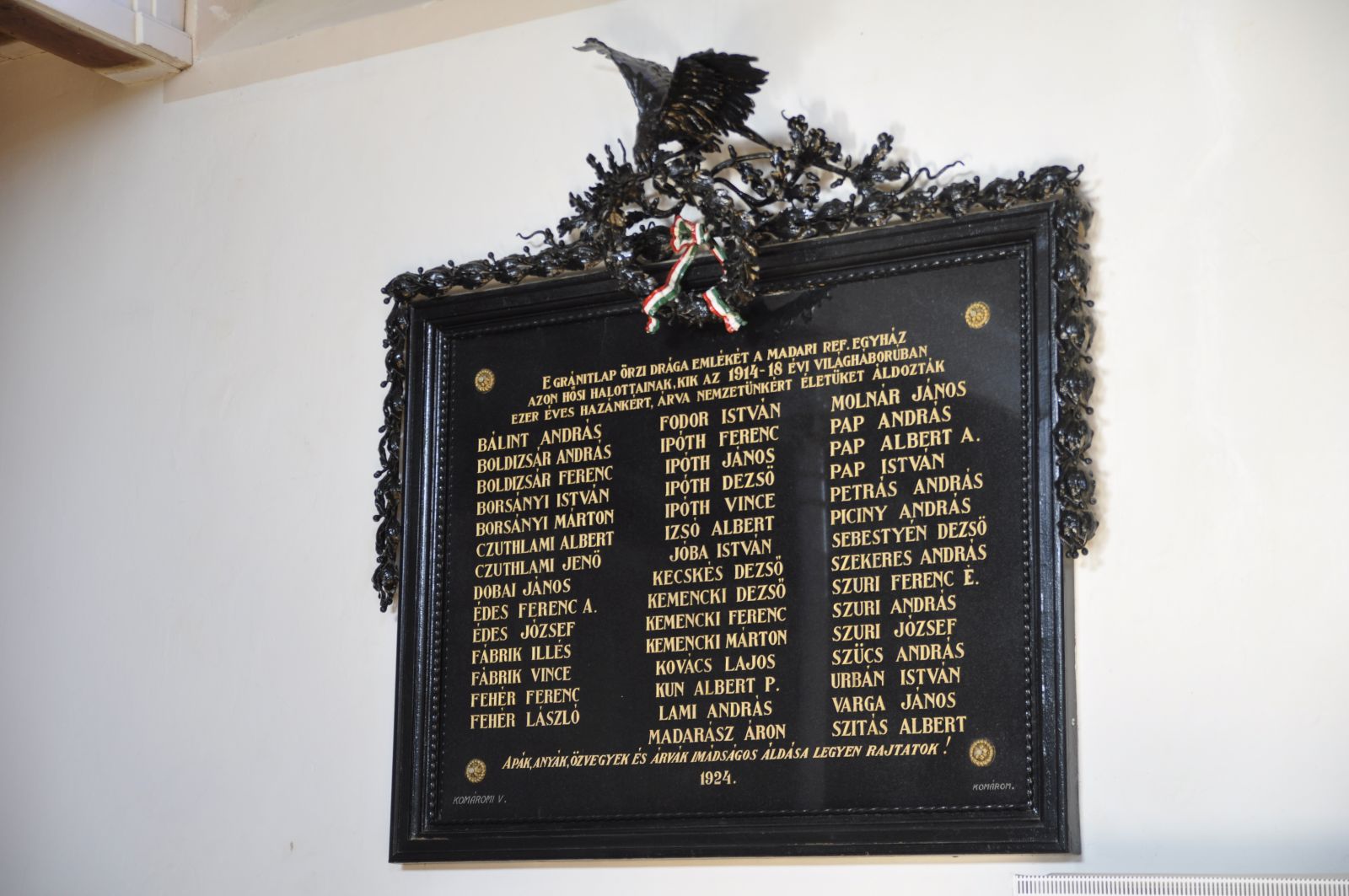 madari_emlektabla_1_vilaghaboru