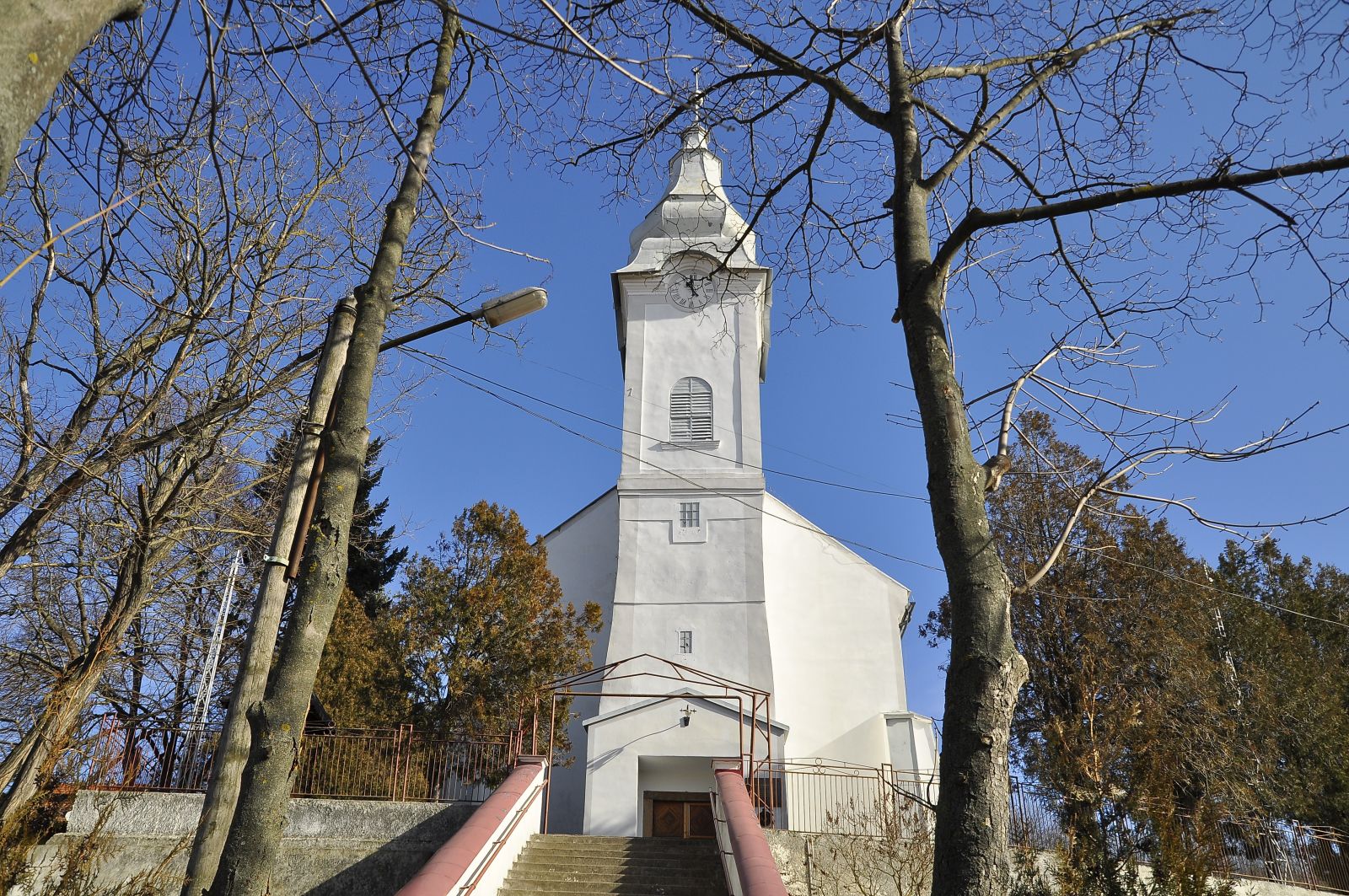 madari_reformatus_templom-emlektabla