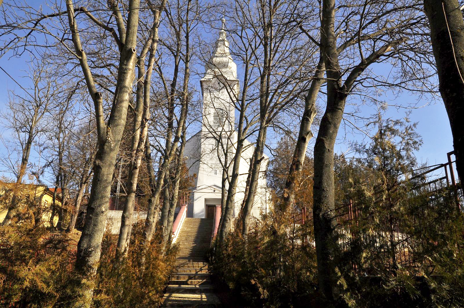 madari-reformatus-templom-kulso (2)