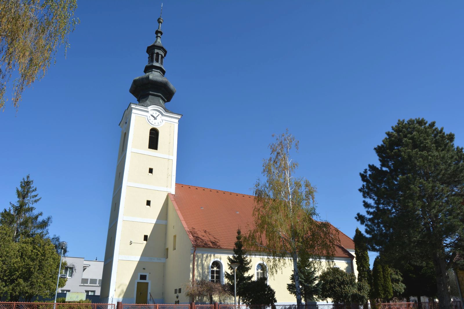 nagyfodemes-katolikus-templom (1)