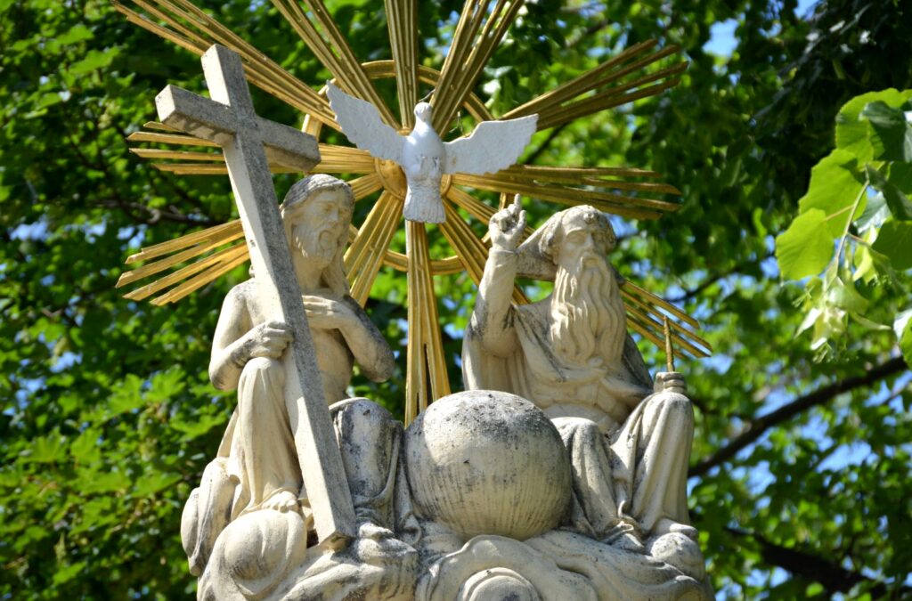 kiralyrev-szentharomsag-oszlop (6)