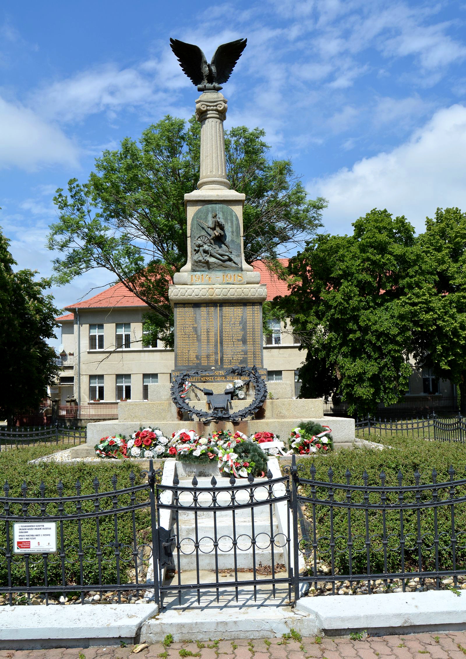 vagfarkasd-1-vilaghaborus-emlek (3)