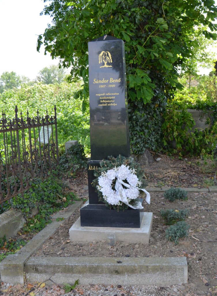 negyed-sandor-beno-lelkesz-sirja (2)