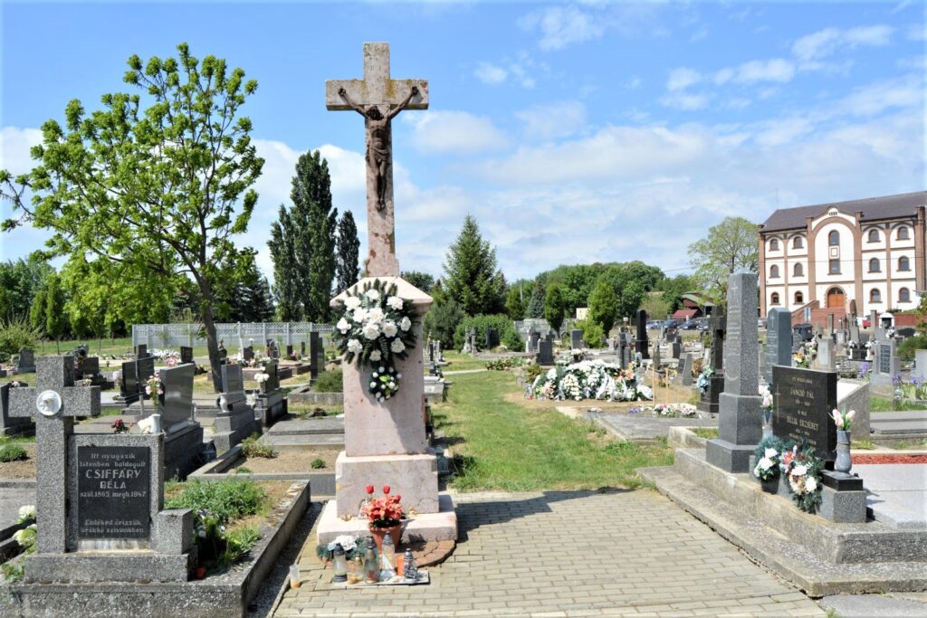 vagfarkasd-temetoi-nagykereszt (2)