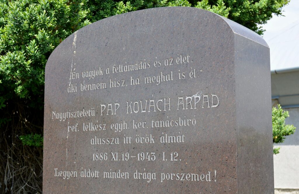 vagfarkasd-pap-kovacs-arpad-sirja (7)