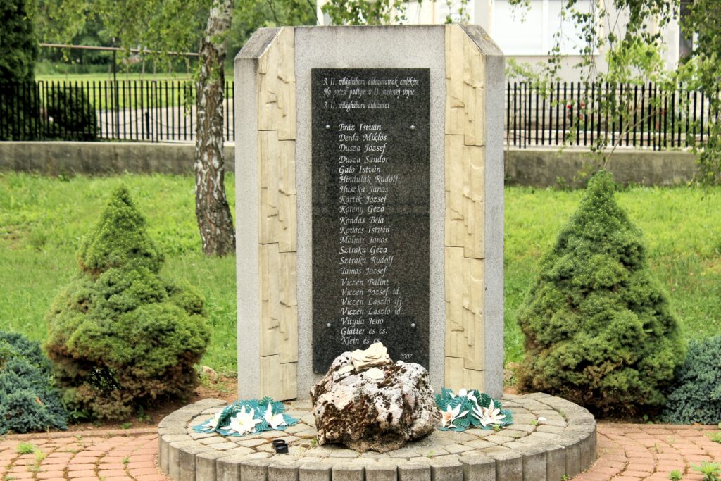 deresk-2-vilaghaborus-emlekmu (1)