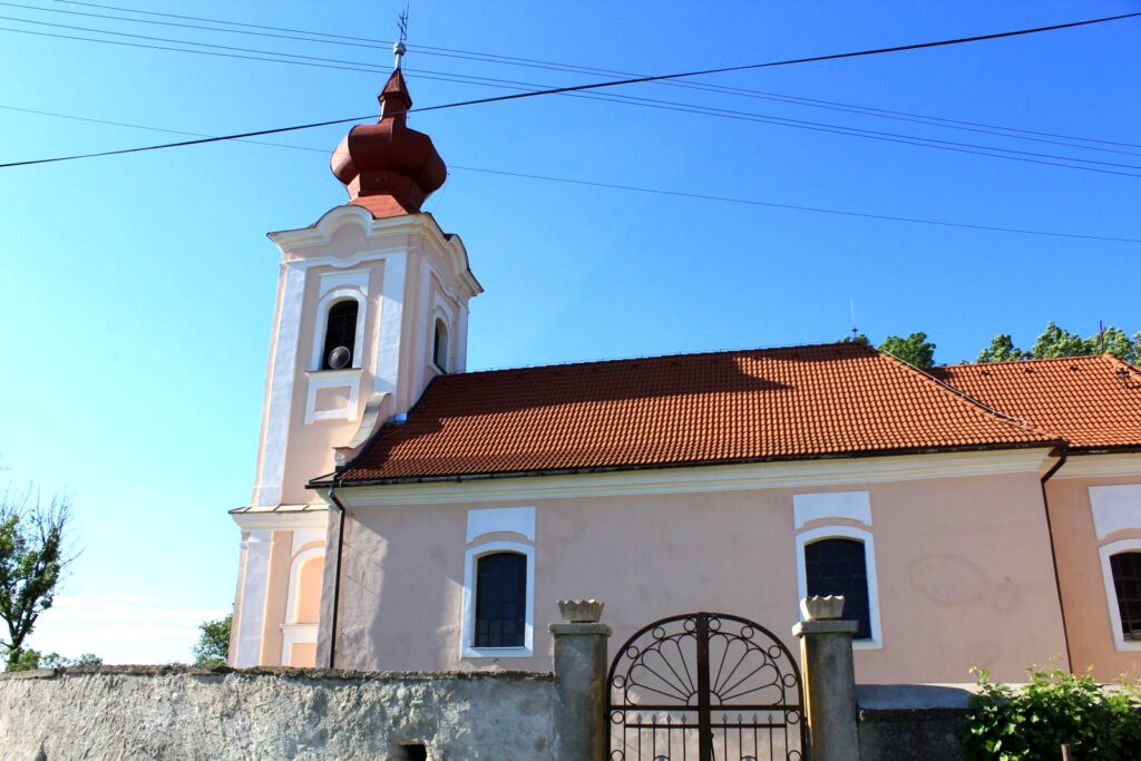 harkacs-katolikus-templom (1)