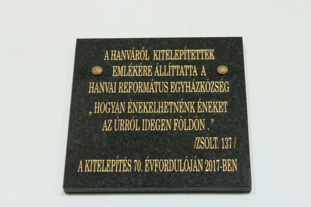 hanva-templomban-kitelepitettek-emlektabla (1)