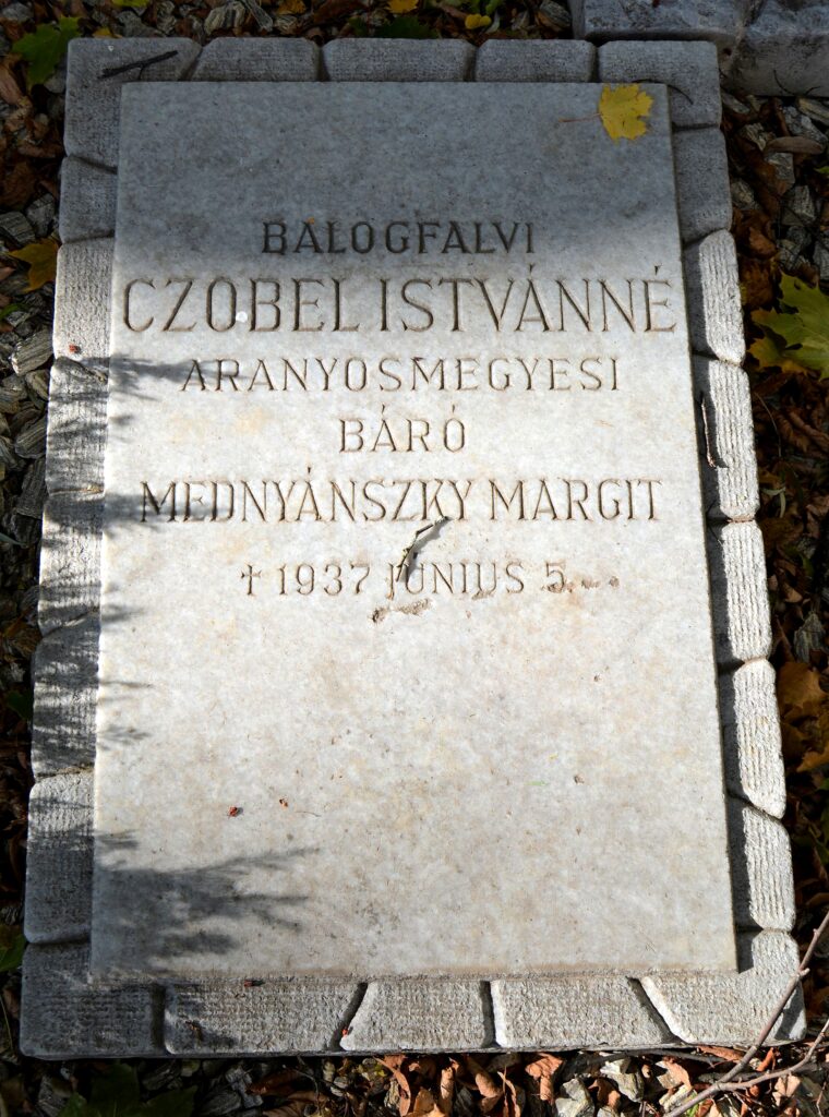 nagyor-mednyanszky-margit-czobel-istvanne-sir (9)
