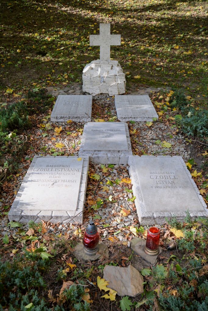 nagyor-mednyanszky-margit-czobel-istvanne-sir (7)