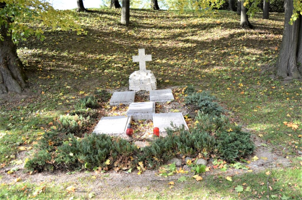 nagyor-mednyanszky-margit-czobel-istvanne-sir (6)