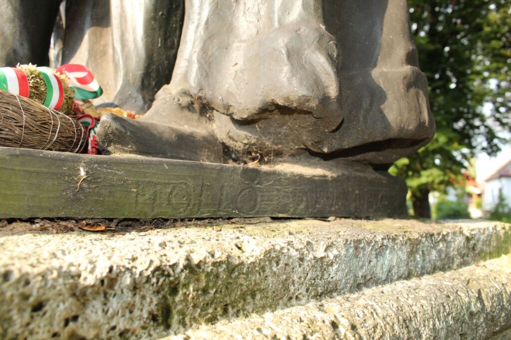 sajogomor-matyas-szobor (21)