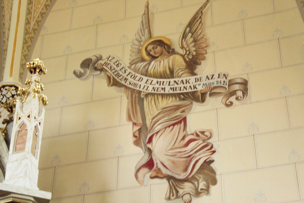 sajogomor-evangelikus-templom-interier (5)
