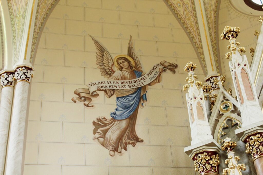 sajogomor-evangelikus-templom-interier (4)