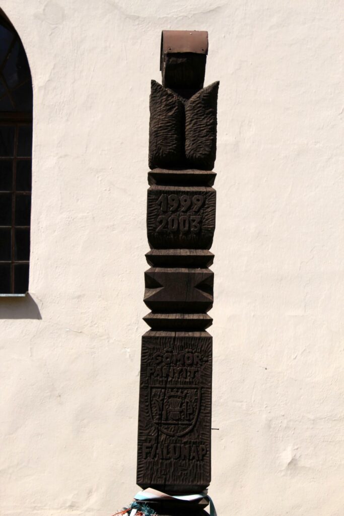 gomorpanyit-kopjafa (3)