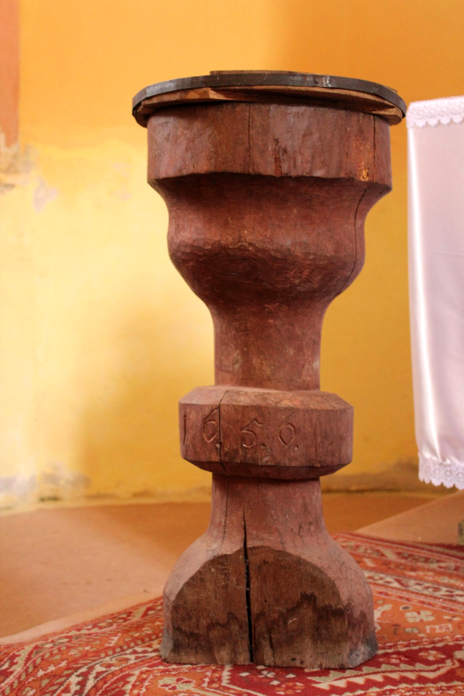 gomorpanyit-templom-keresztelo-medence (2)