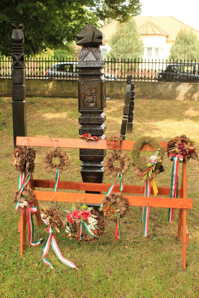 tornalja-kopjafa-park (3)