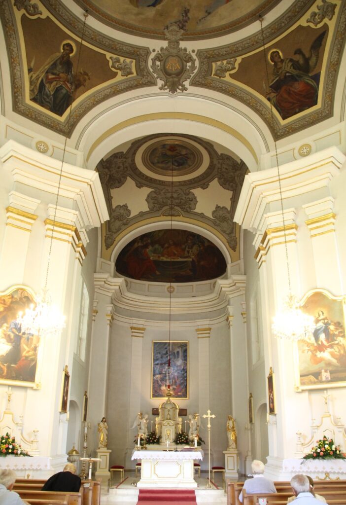 gacs-katolikus-templom (7)