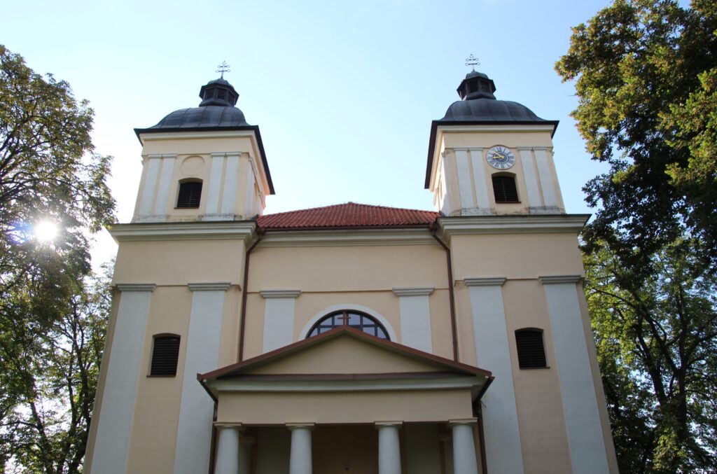 gacs-katolikus-templom (5)