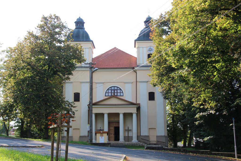 gacs-katolikus-templom (2)