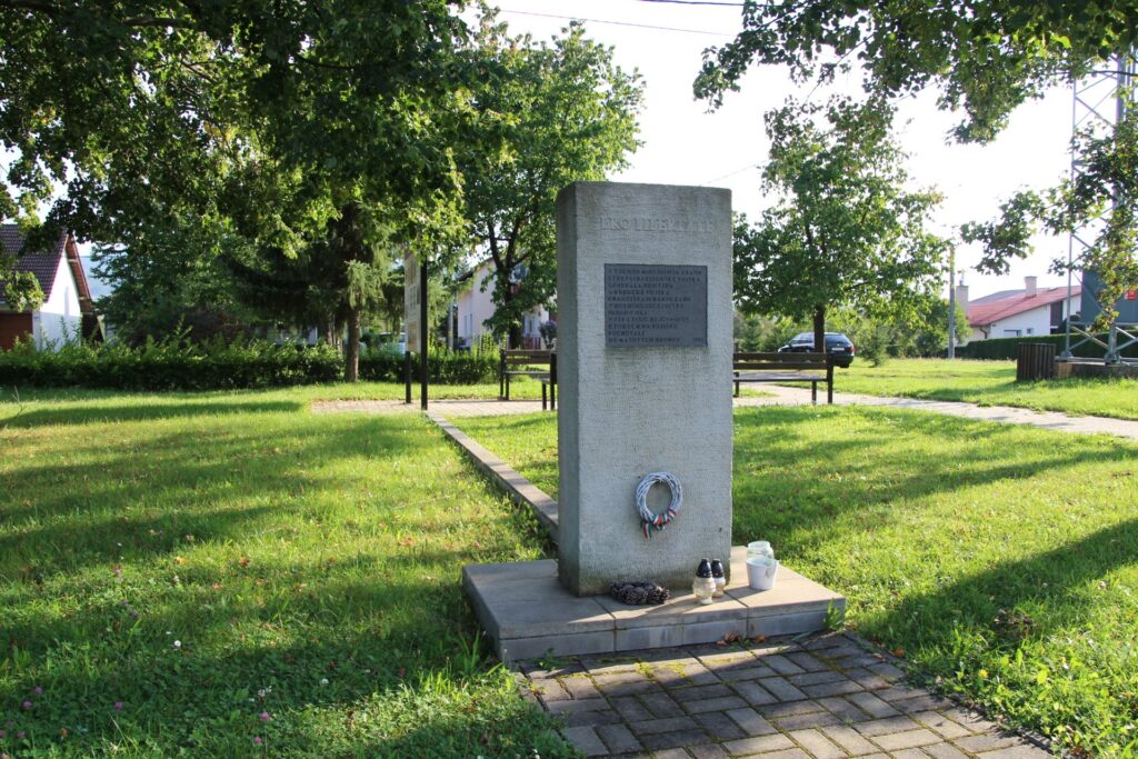 tornyos-trencseni-csata-emlektablaja (2)