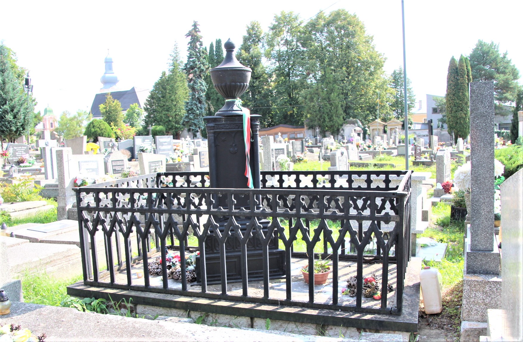 rozsnyo-szorcsey-antal-sirja (1)