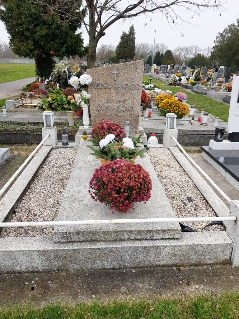 dunaszerdahely-riedel-sandor-sirja-3