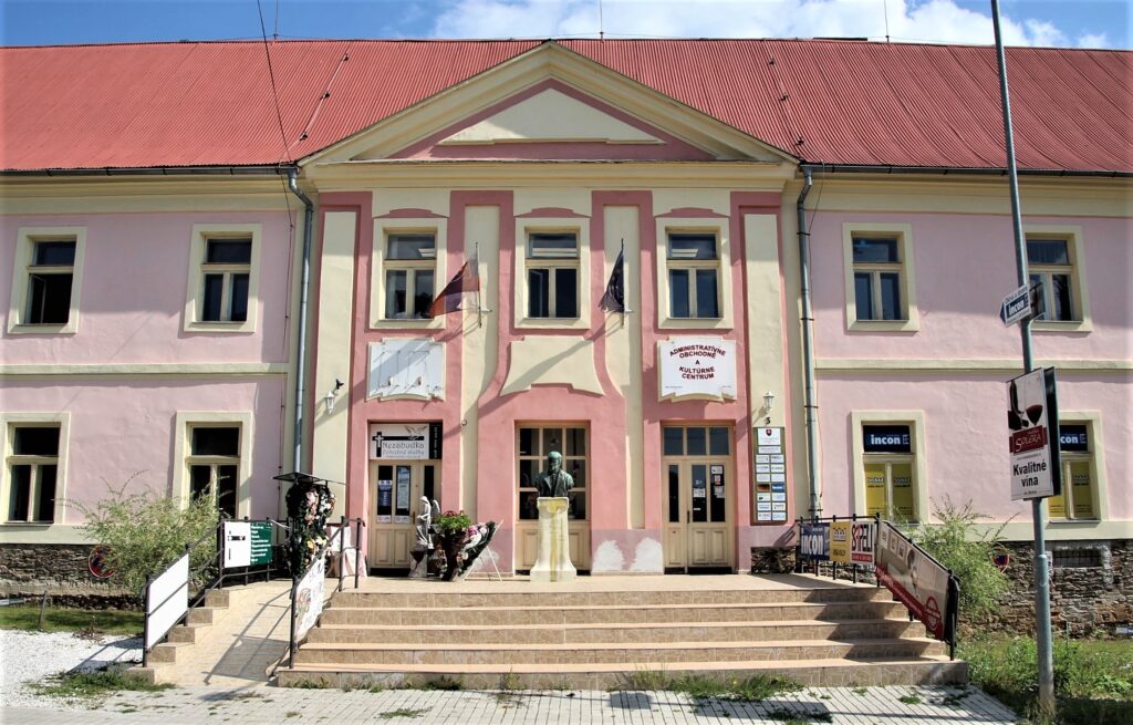 rozsnyo-szabo-istvan-szobra (1)