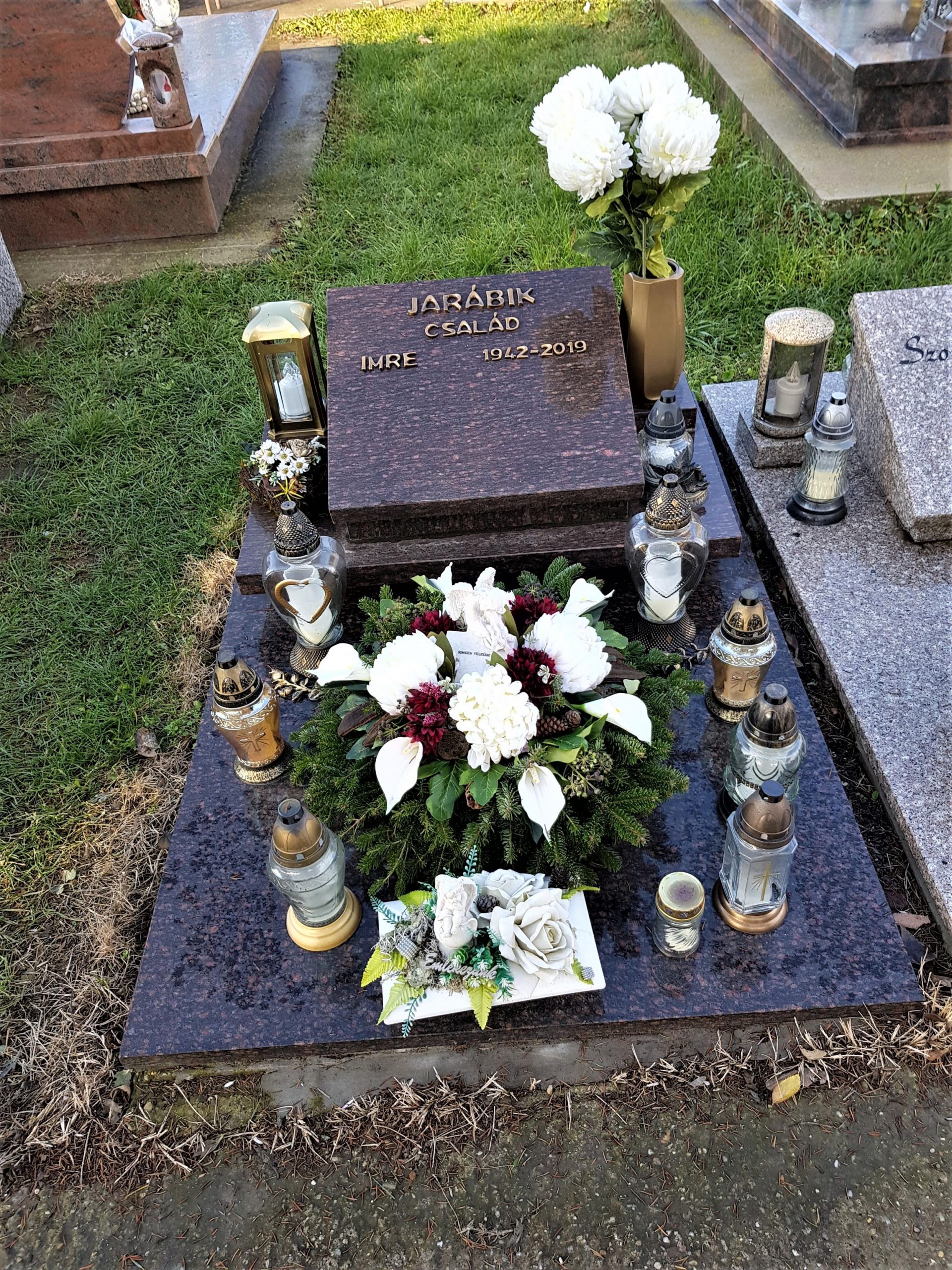 dunaszerdahely-jarabik-imre-sirja (1)