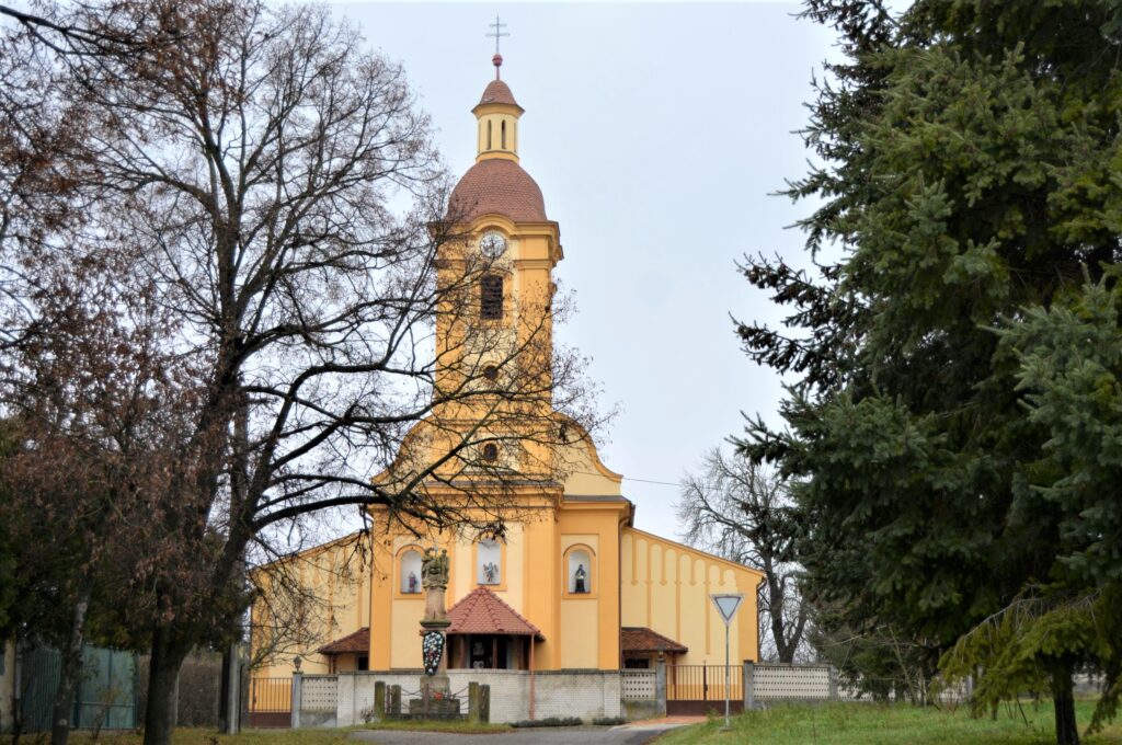 nagyolved-katolikus-templom (3)