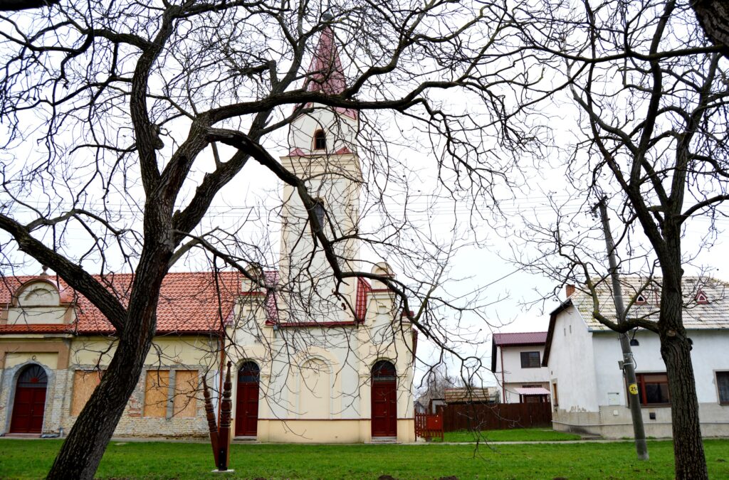 nagyolved-reformatus-templom (3)