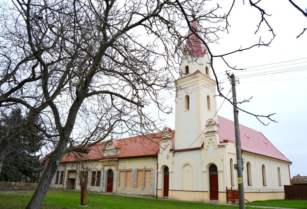 nagyolved-reformatus-templom (2)