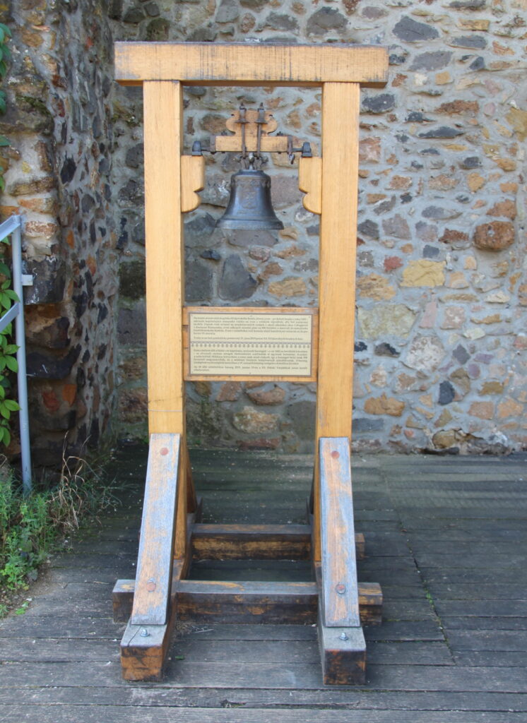 fulek-emlekharang (6)