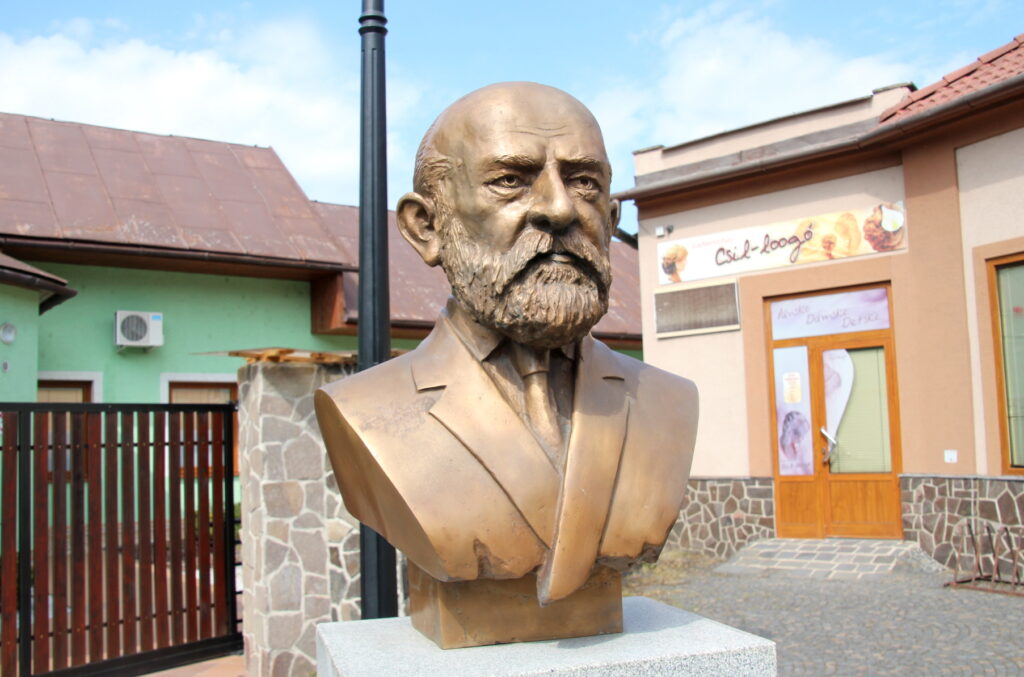 fulek-hulita-vilmos-szobra (8)