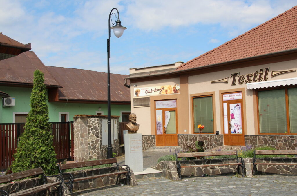 fulek-hulita-vilmos-szobra (4)