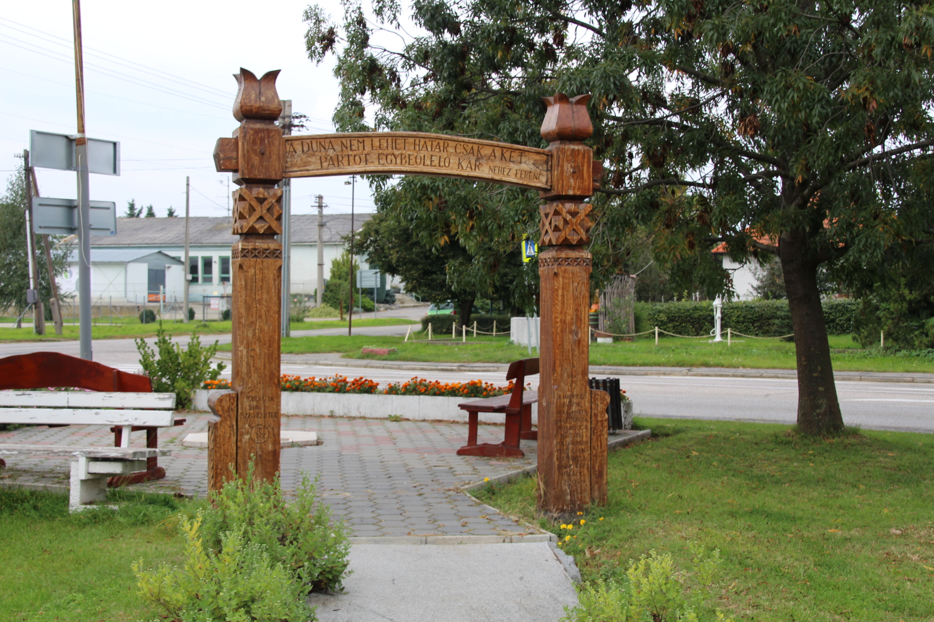 dunamocs-europa-kapu (1)