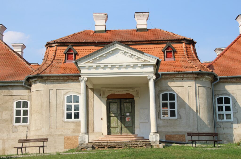 kastély - Zselíz (9)