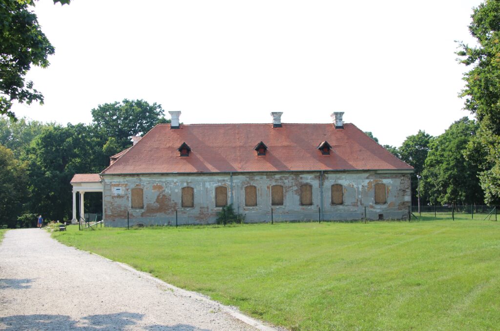 kastély - Zselíz (8)