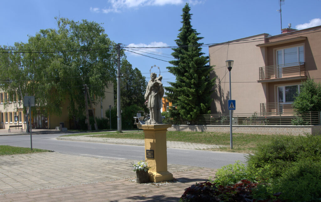 Nepomuki Szent János-szobor - Berencs(1)