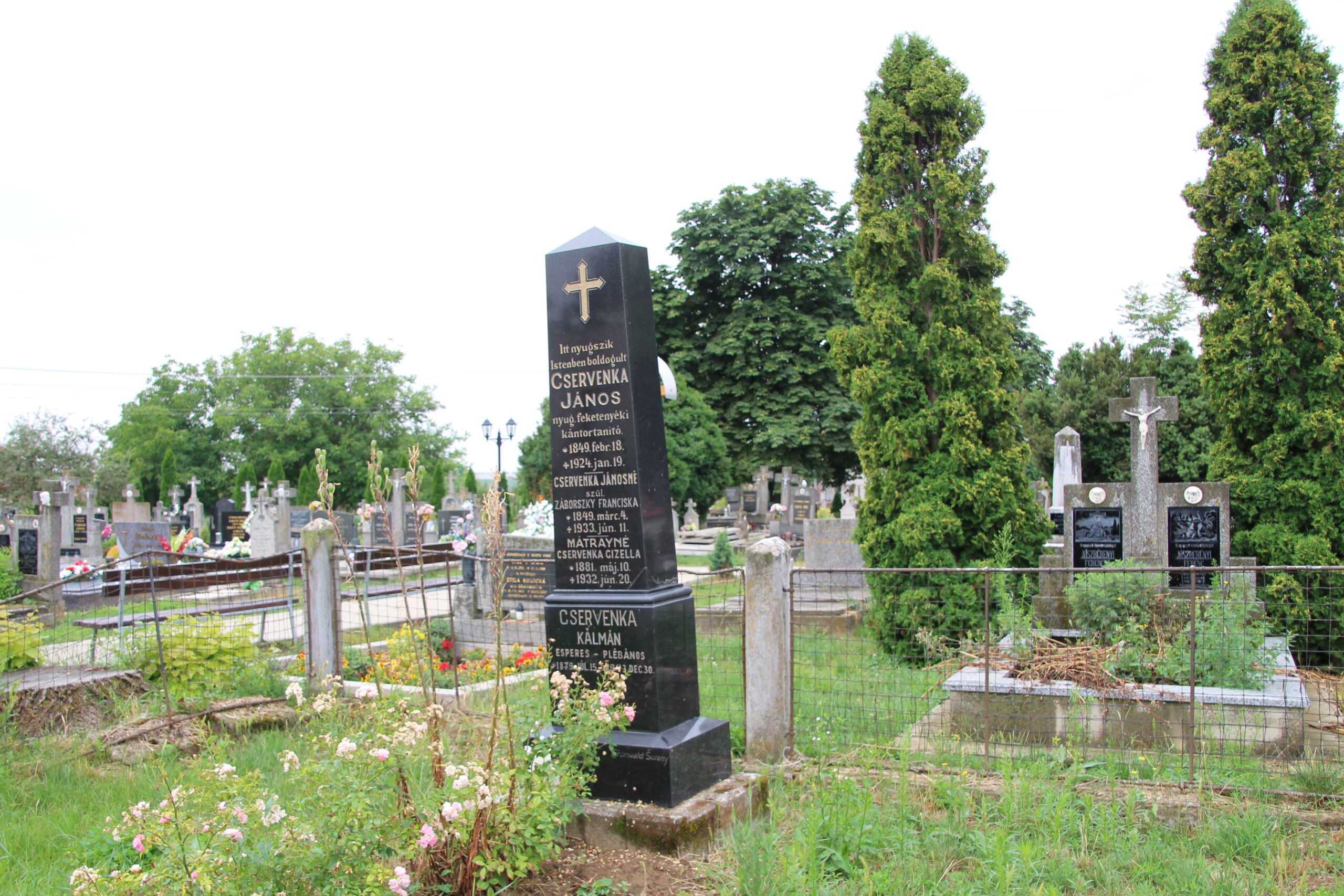 Cservenka Kálmán sírja – Nagyhind (1)