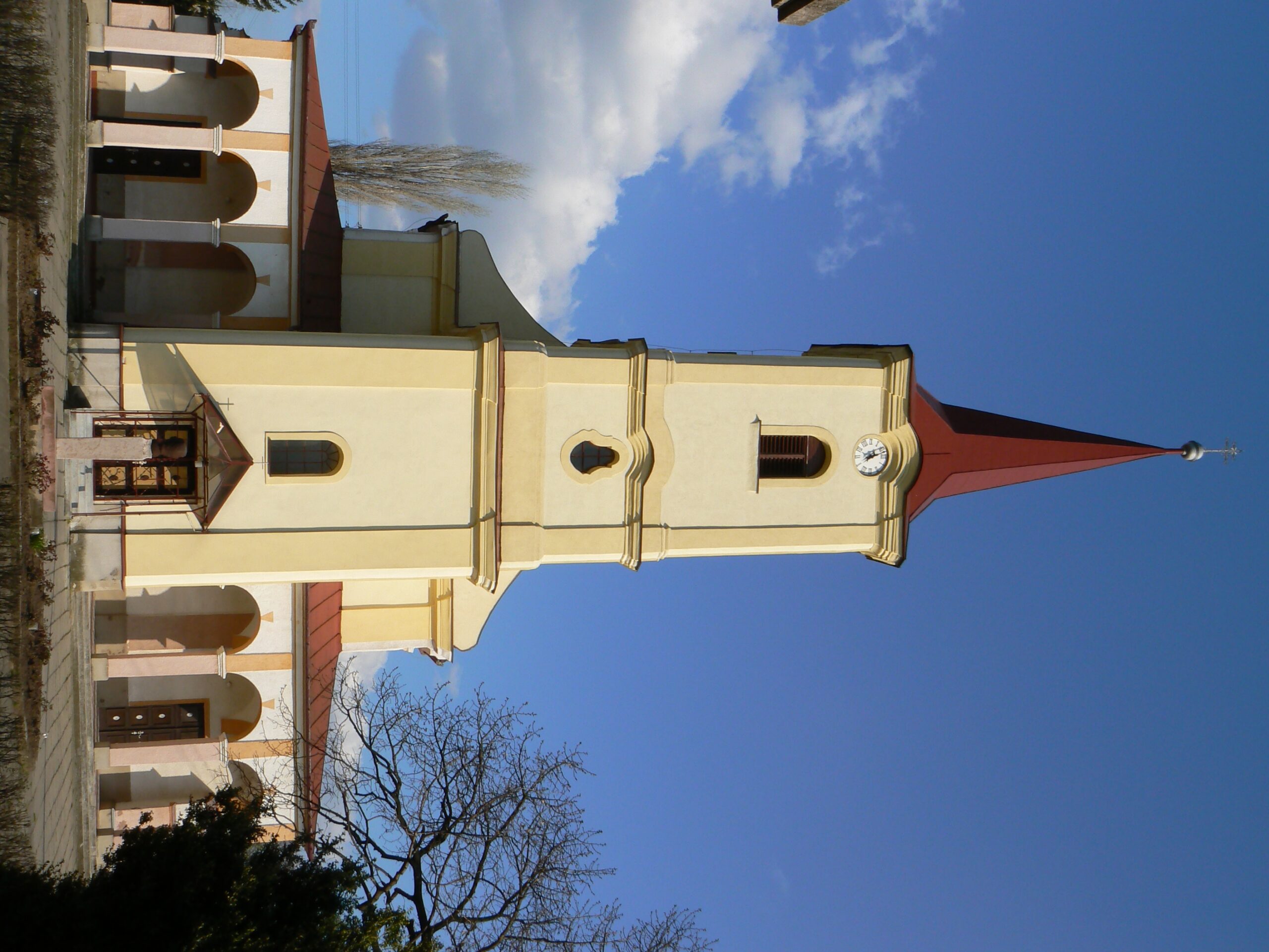 Kürti Mindenszentek plébánia templom