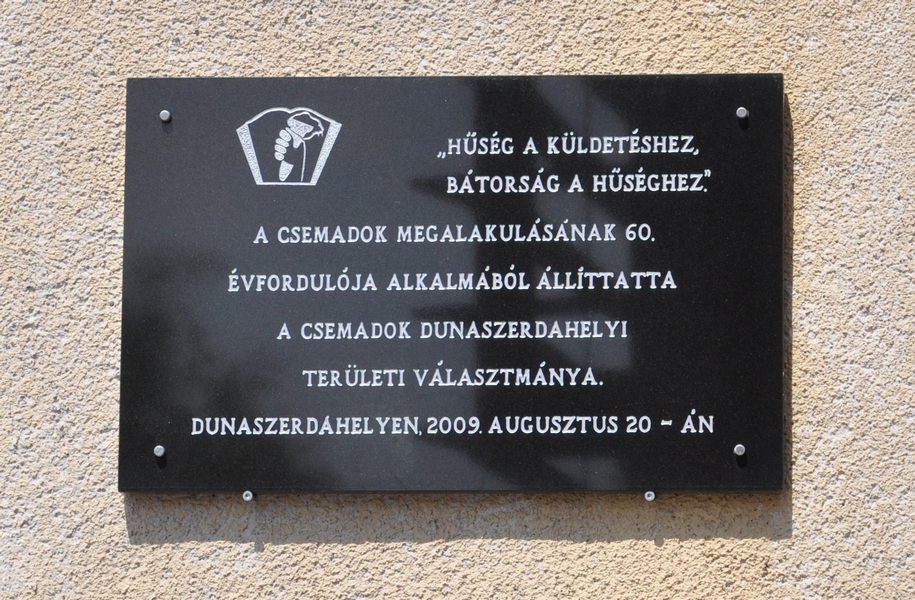 A Csemadok megalakulásának emléktáblája