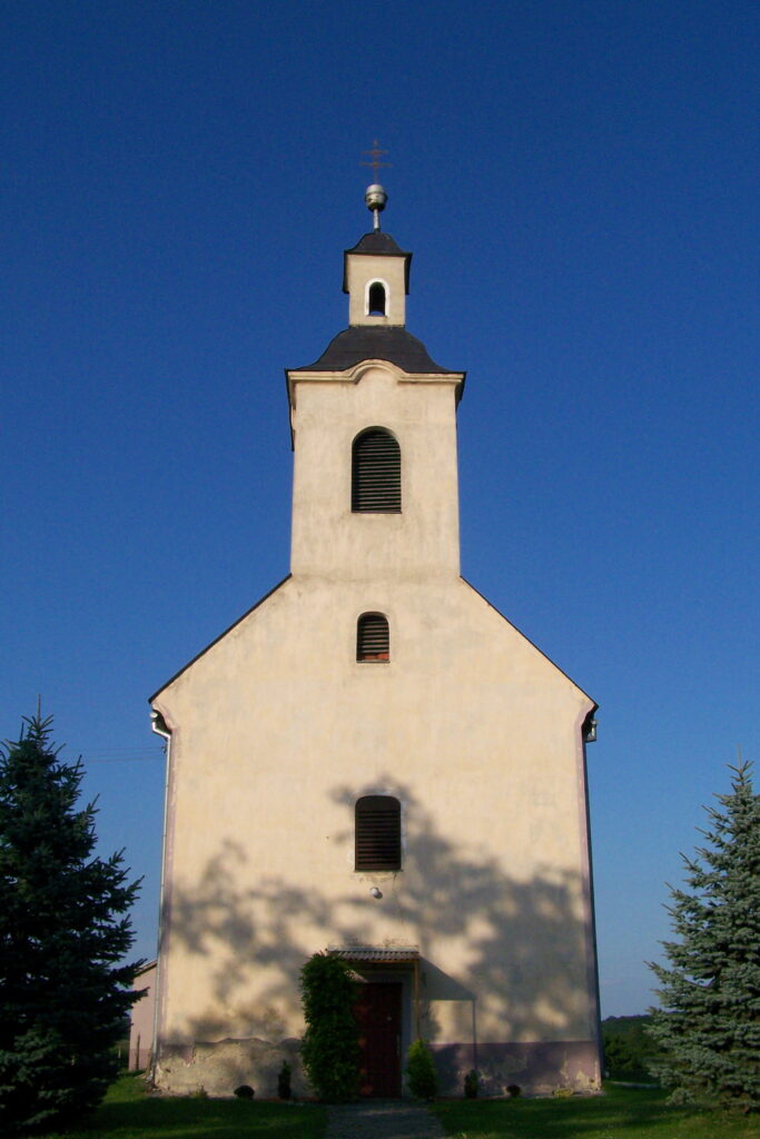 A hontfüzesgyarmati katolikus templom