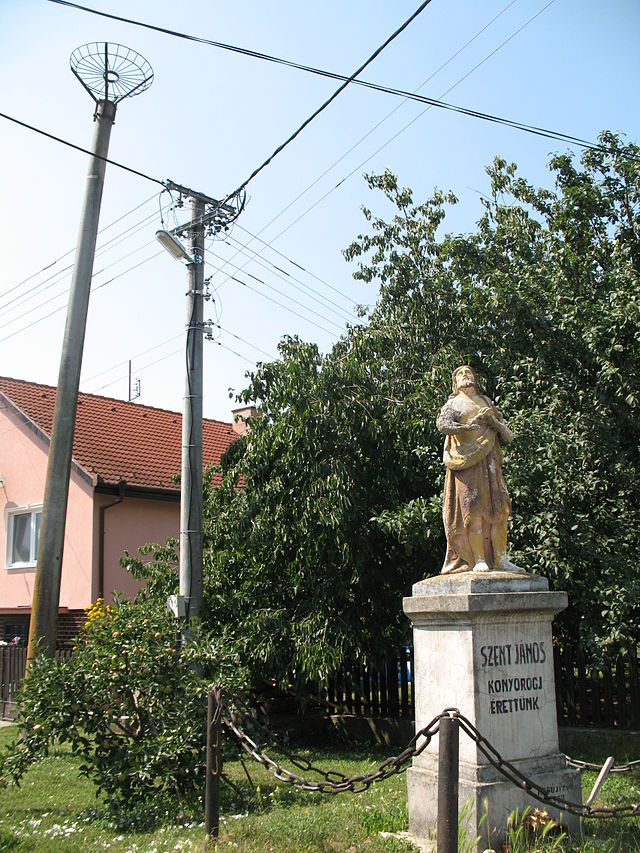 Csiliznyáradi Szent János szobor