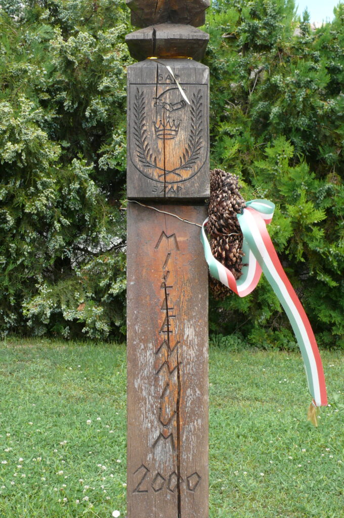 A szapi  Milleniumi kopjafa